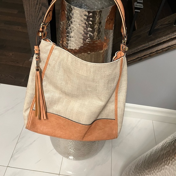 COPY - Sondra Roberts Squared coated linen summer hobo bag with tassel summer c… - Picture 12 of 17
